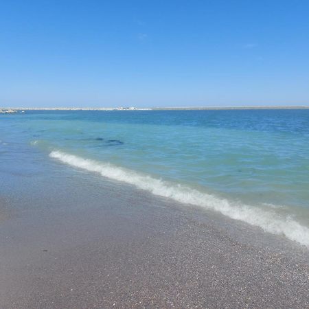 Апартаменты Flomar By The Sea Мангалия Экстерьер фото